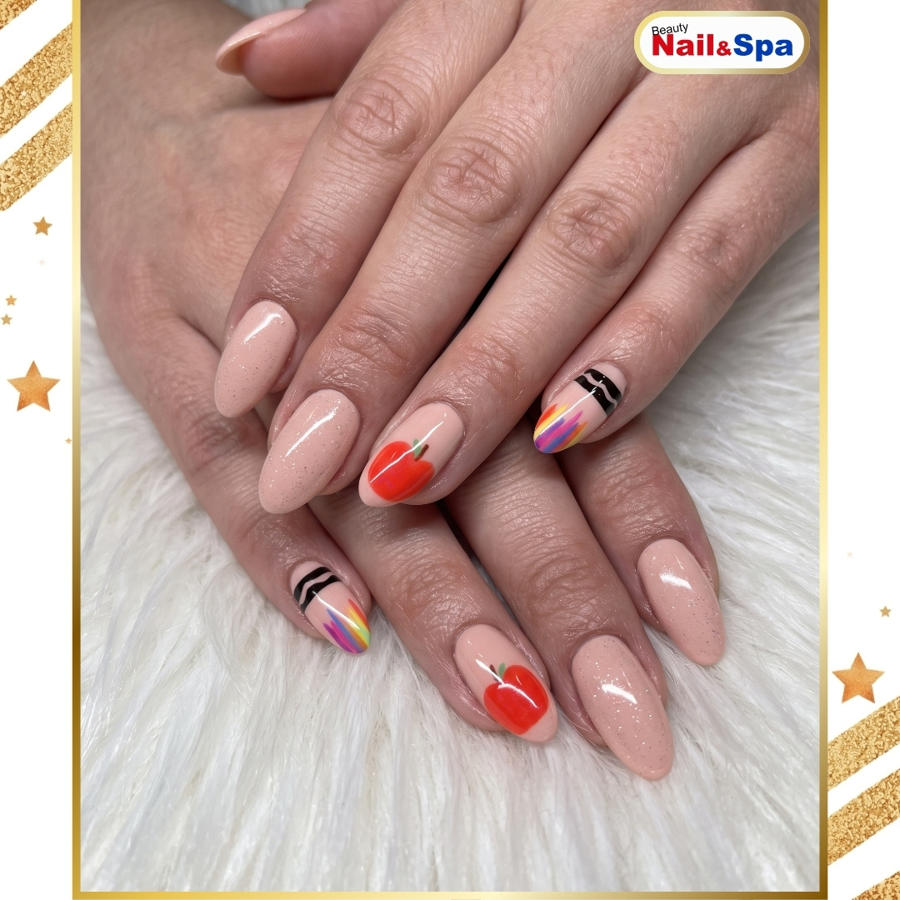 Trendy nail design