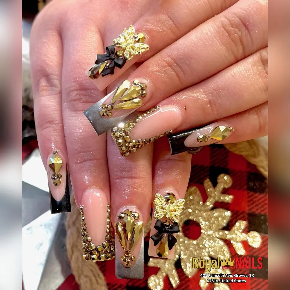 Royal Queen nail 060226 (2)
