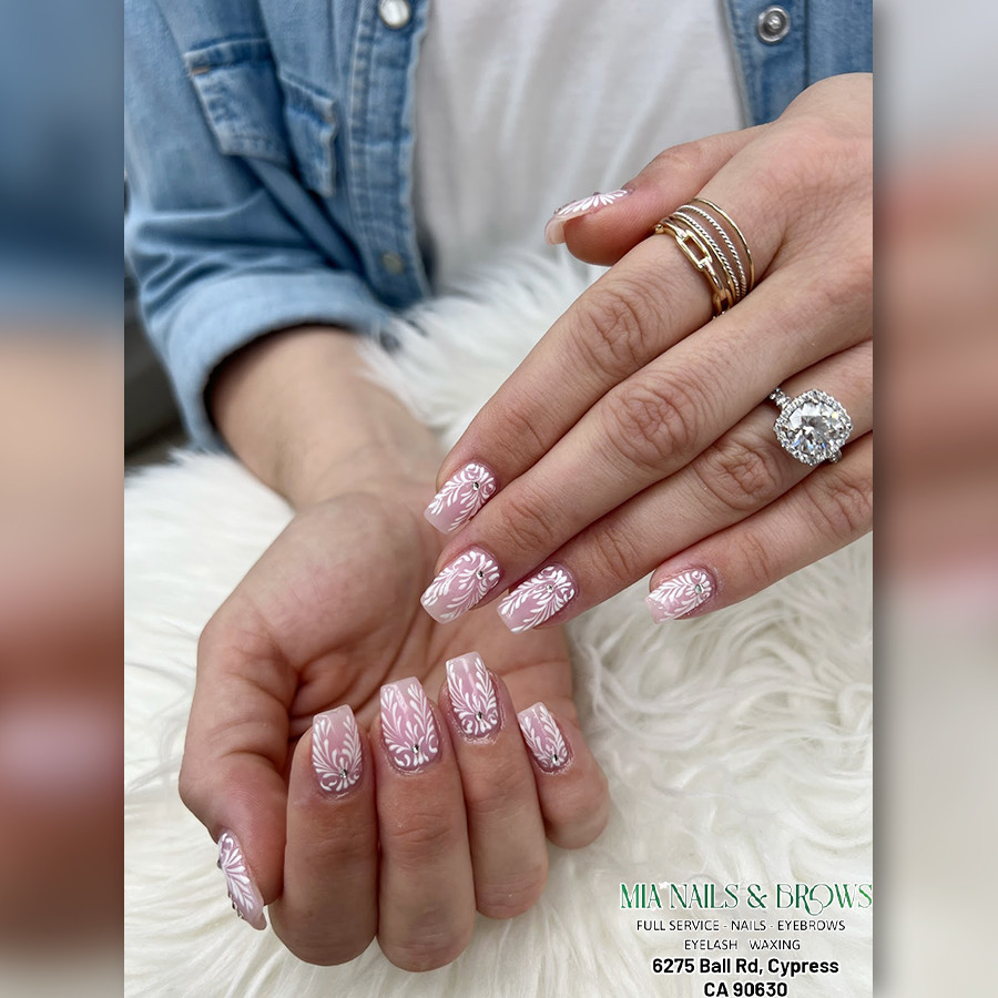 Mia Nails & Brows (5)