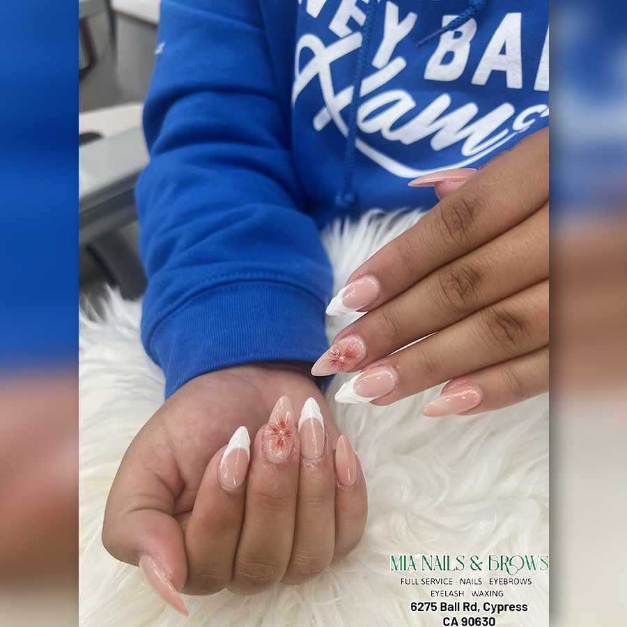 Mia Nails & Brows (8)