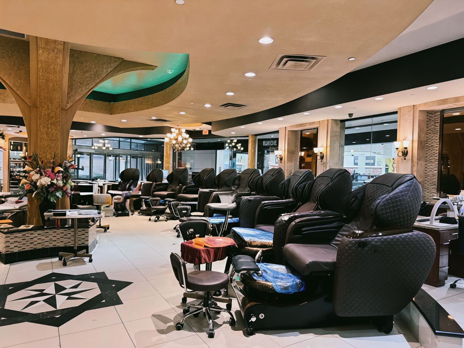 Dearborn ( Fairlane Mall)