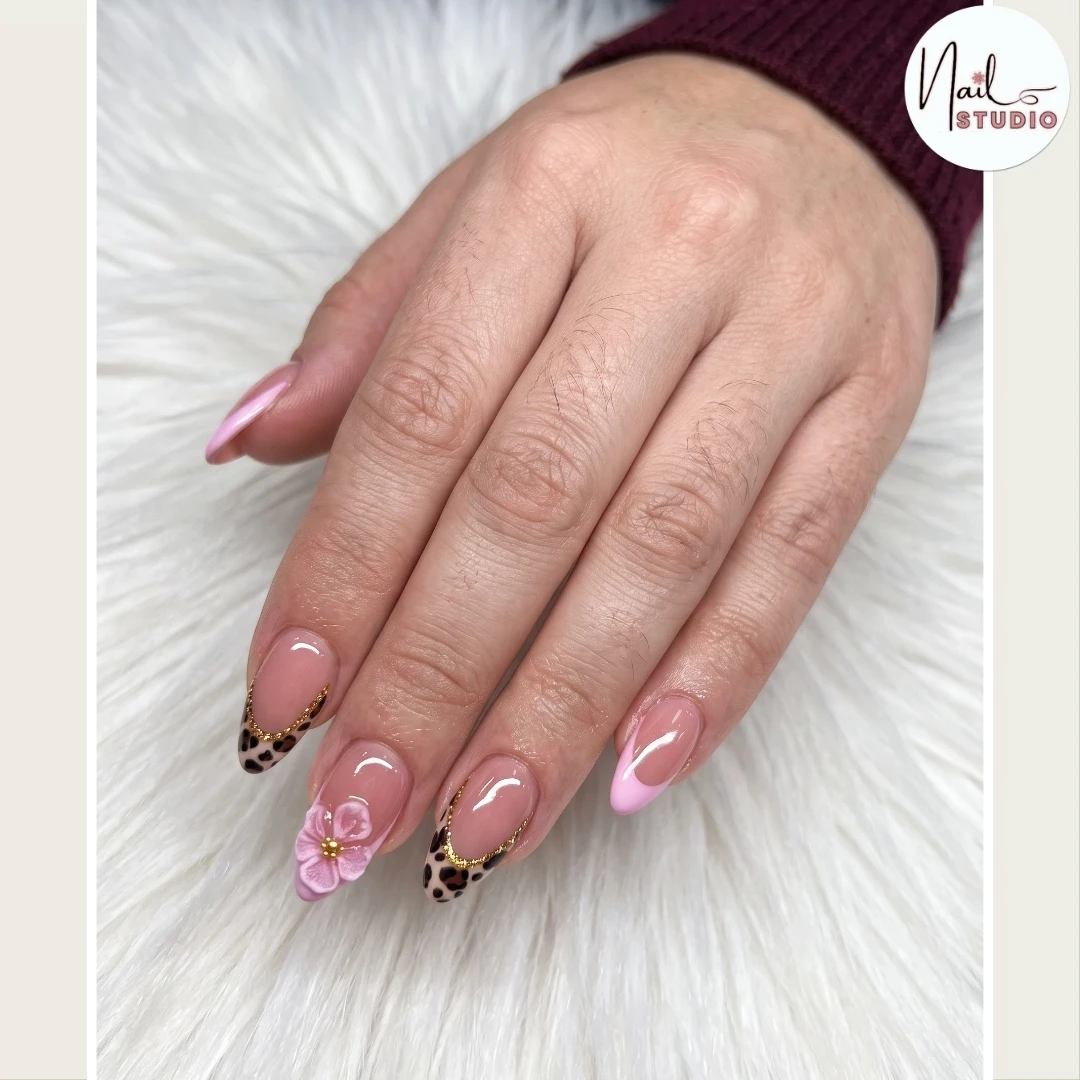 Nail Studio