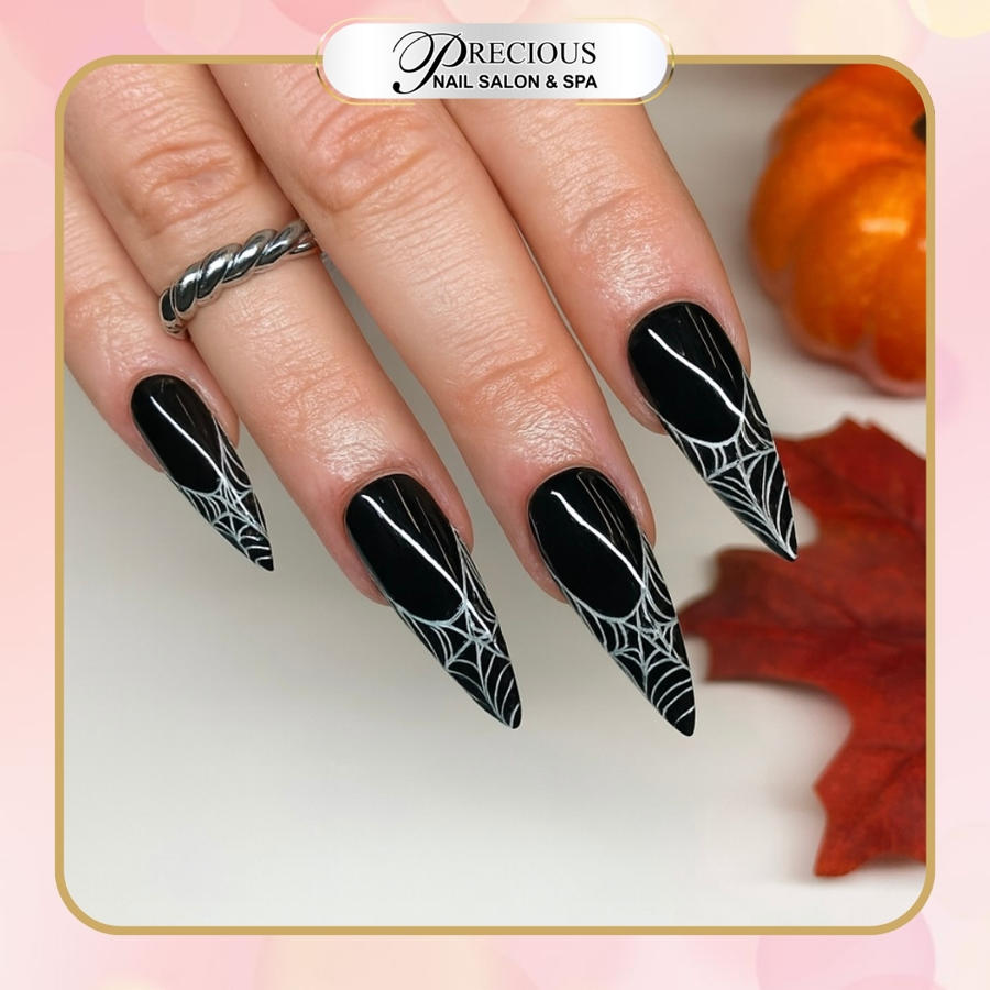 Halloween nail design