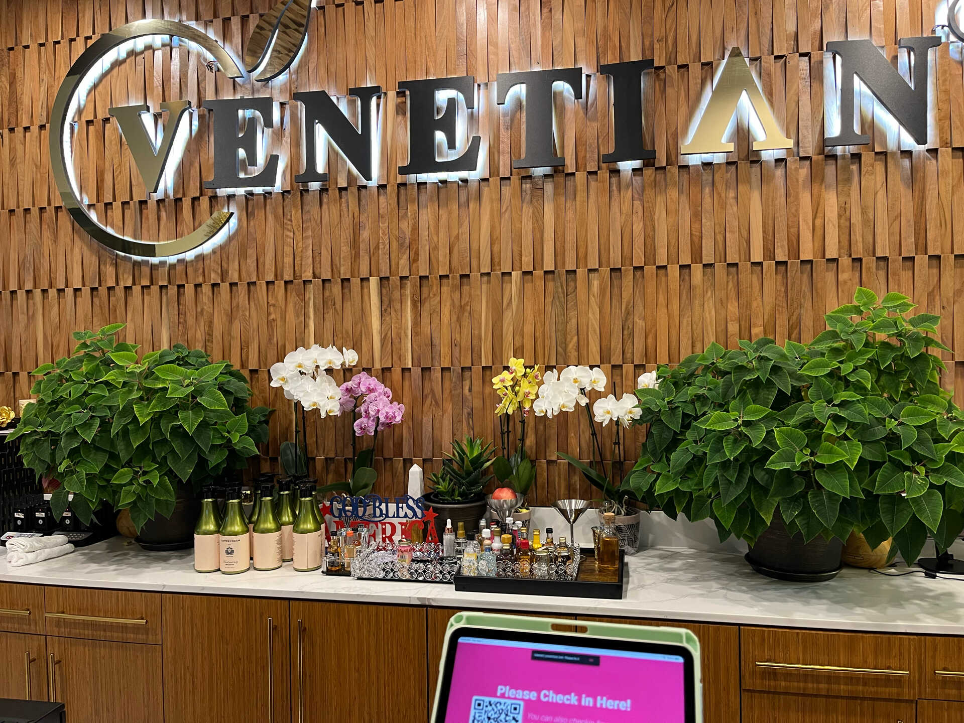 The Venetian Nail Spa | Top Nail Salon in Rice Village, Houston TX 77005