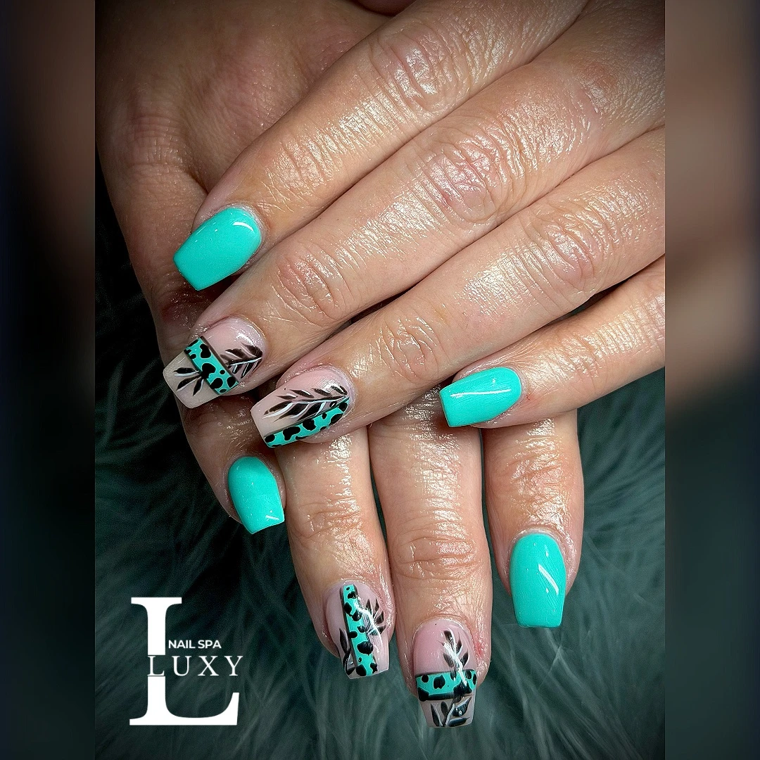 Luxy Nail Spa