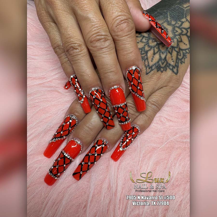 Lux Nails & Spa
