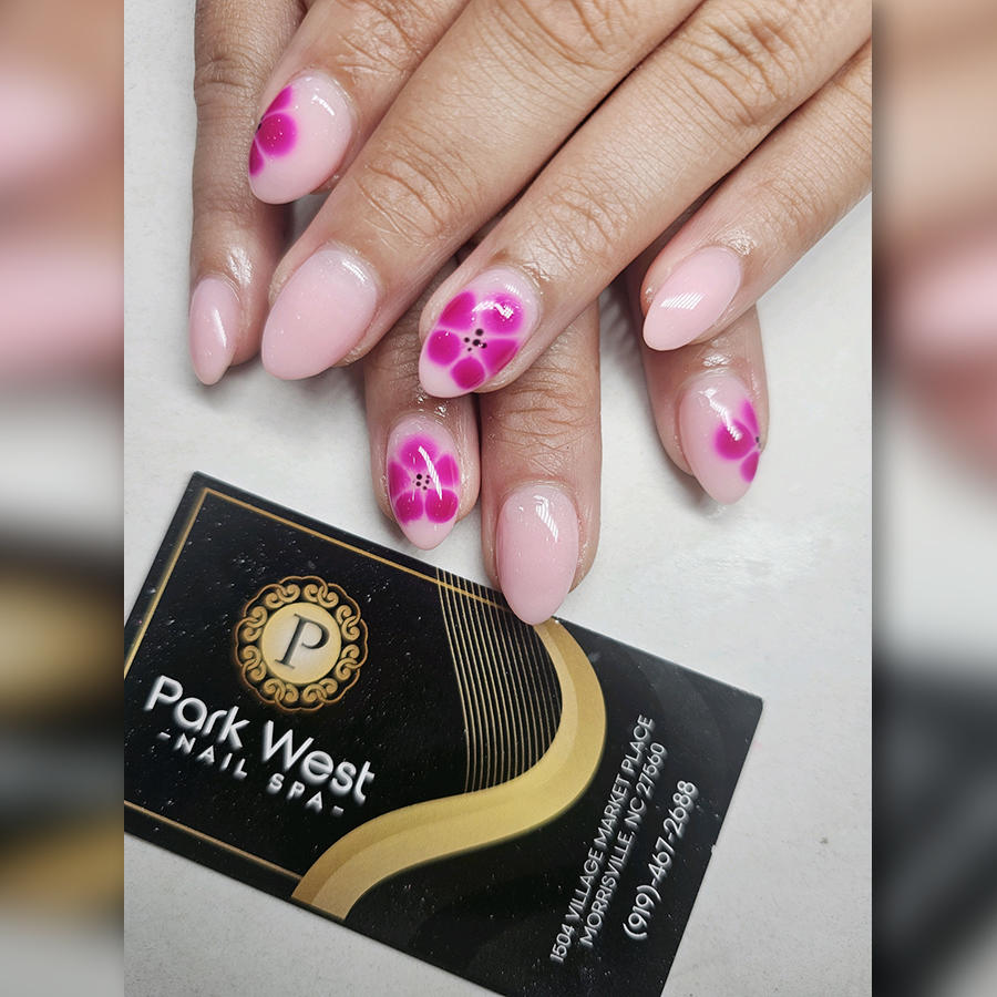 Trendy nail design