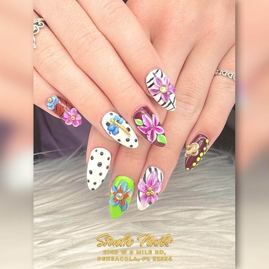 Studio Nails