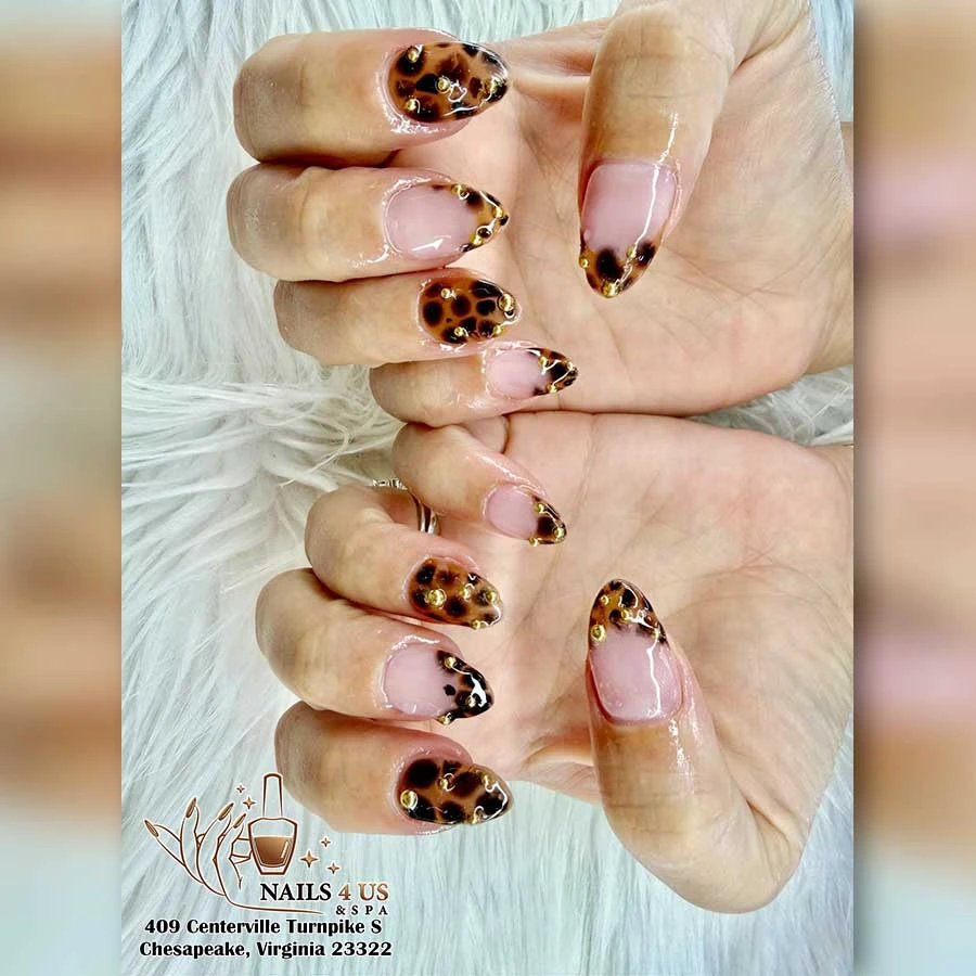 NAILS 4 US & SPA