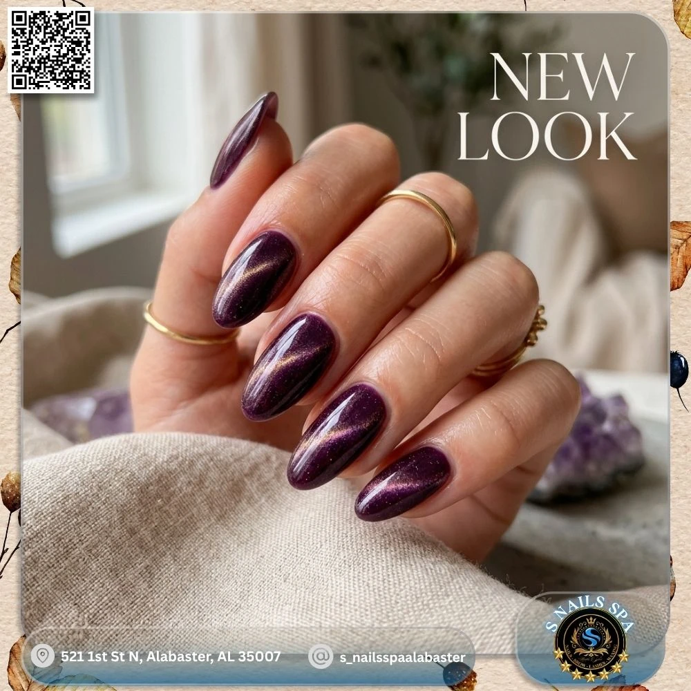Deep plum purple velvet cat-eye gel nails with shimmering reflection