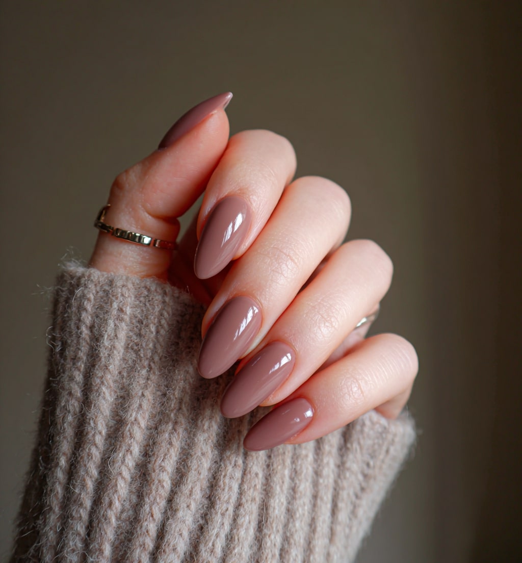 About Us | Famous Nail Salon Rancho Santa Margarita, CA | Crown Royal