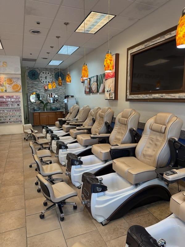 Elegance Nails & Spa in Tucson, AZ 85743