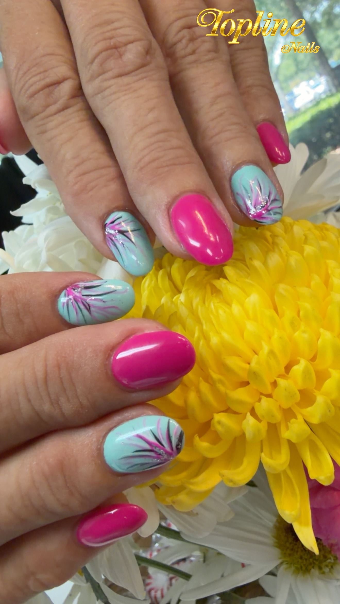 Topline Nails