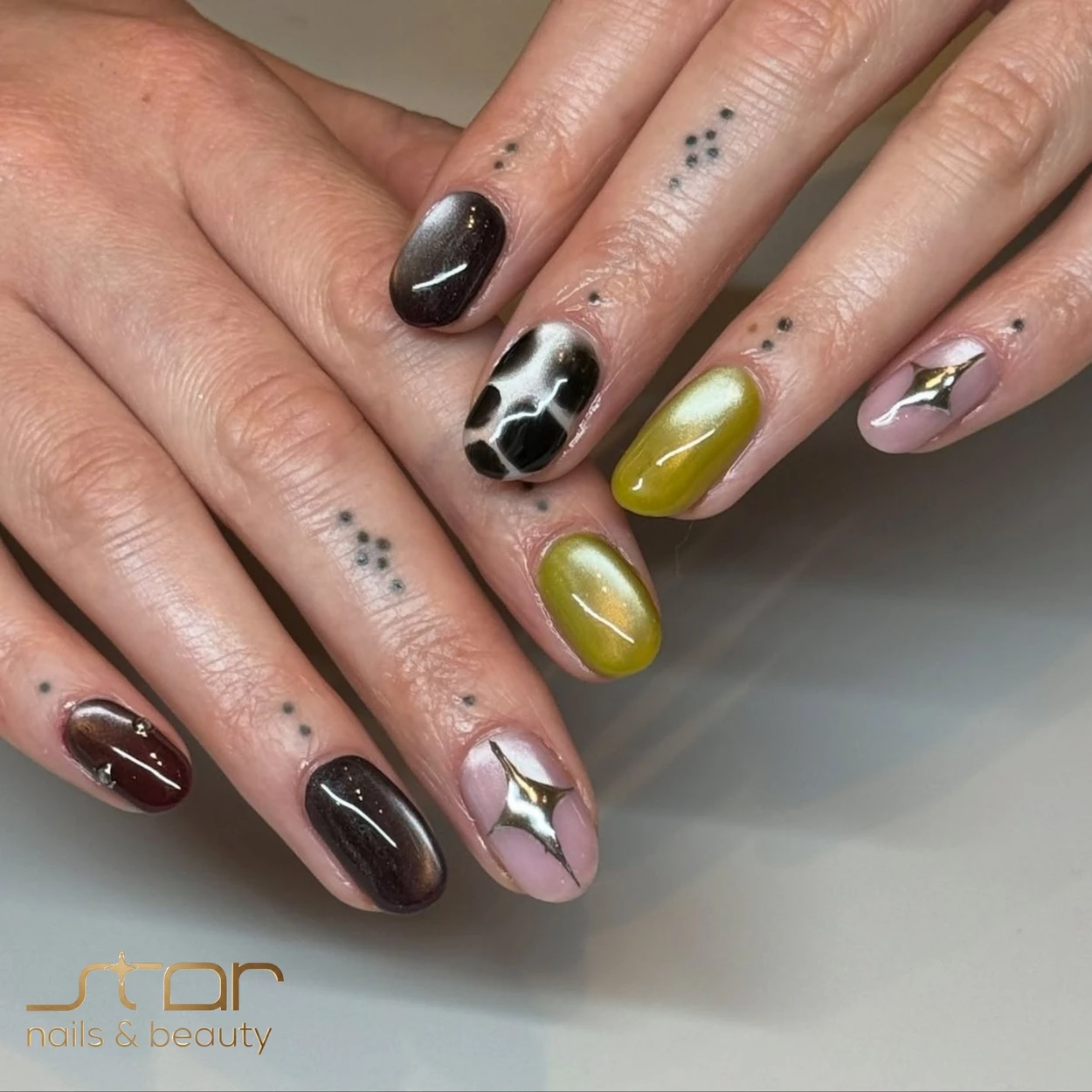 Star Nails Green Hills