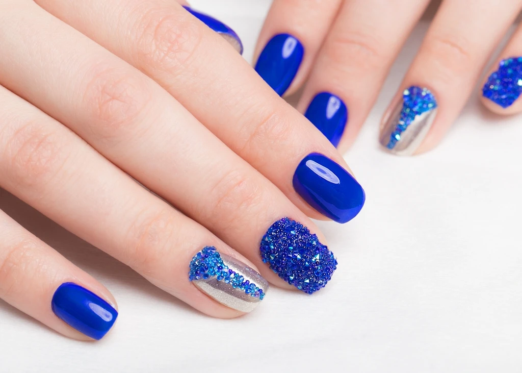 alt image left