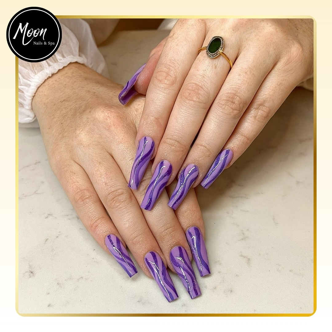 MOON NAILS &amp; SPA
