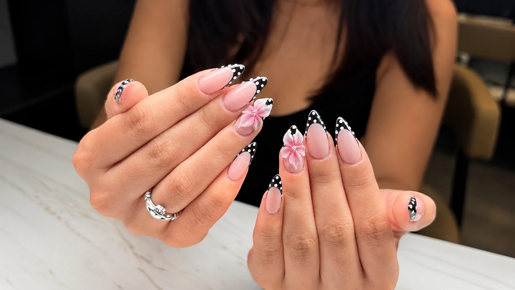 nails 1