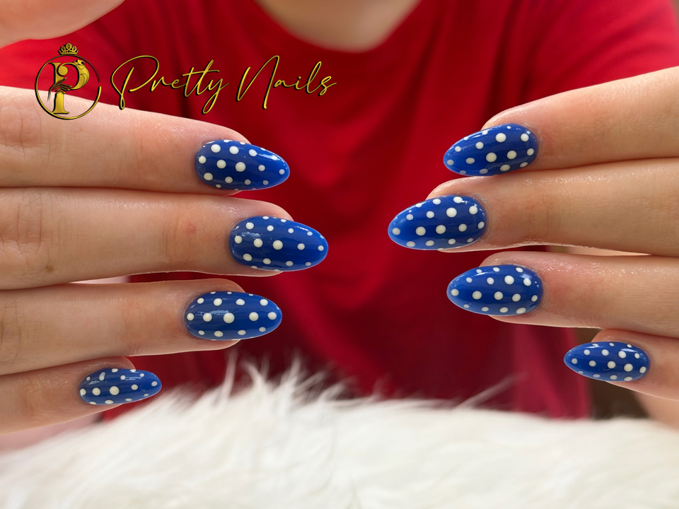  Pretty Nails