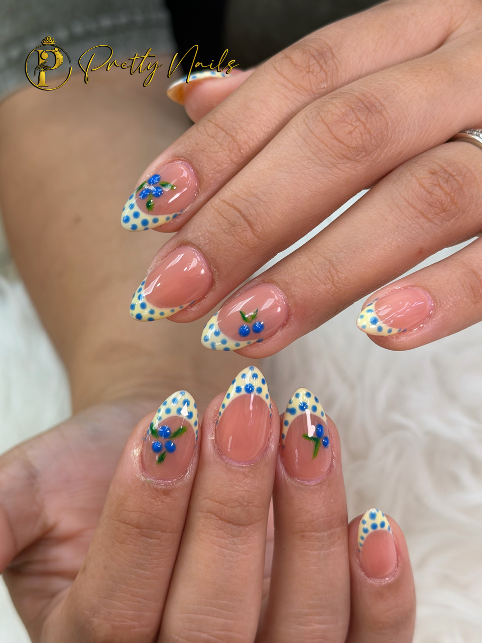  Pretty Nails
