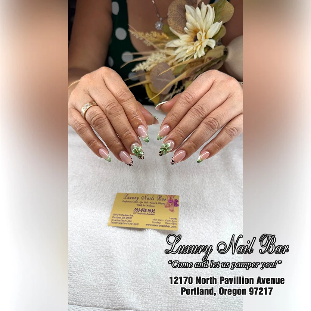  Luxury Nail Bar