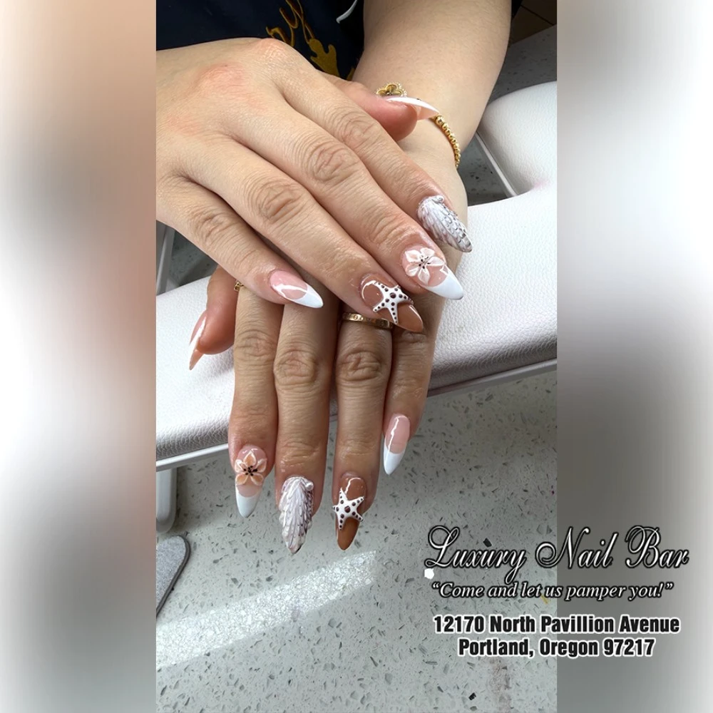  Luxury Nail Bar