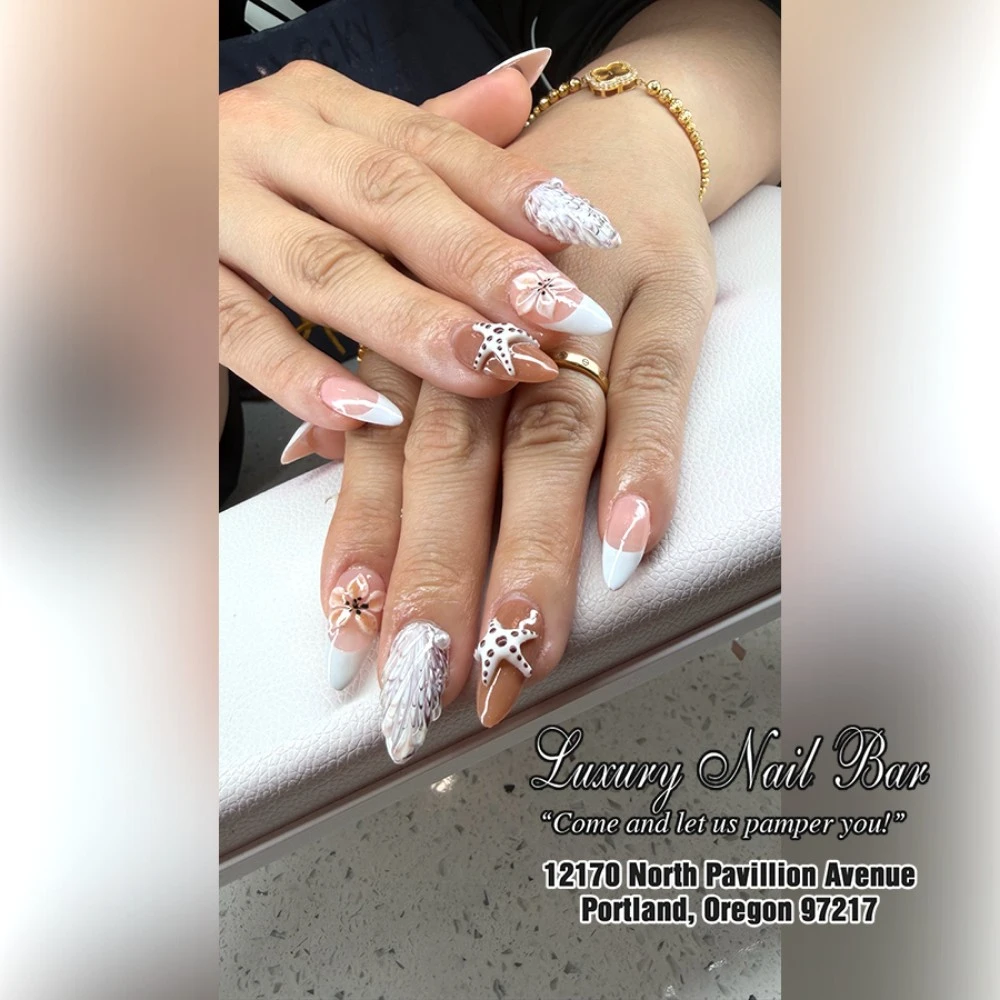  Luxury Nail Bar
