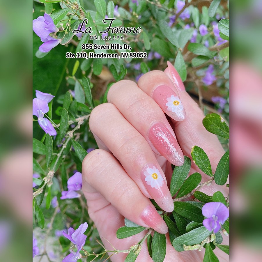 La Femme Nails & Spa (1)