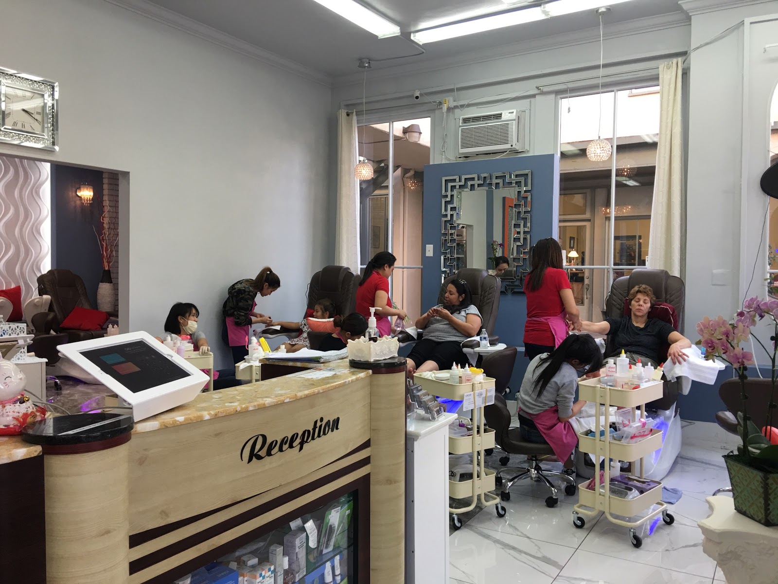 Nails Salon