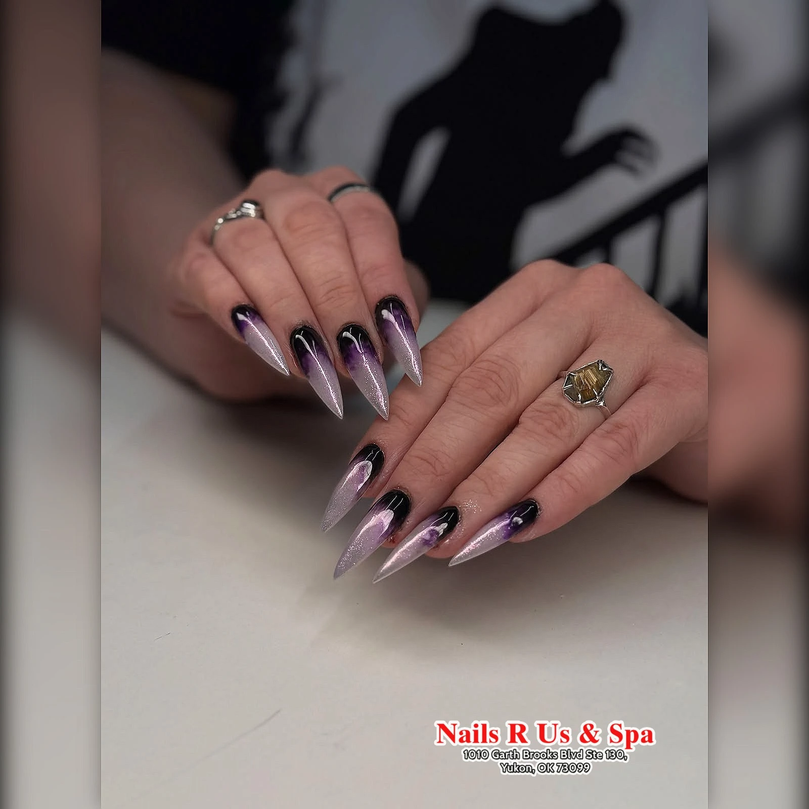 Nails R Us & Spa