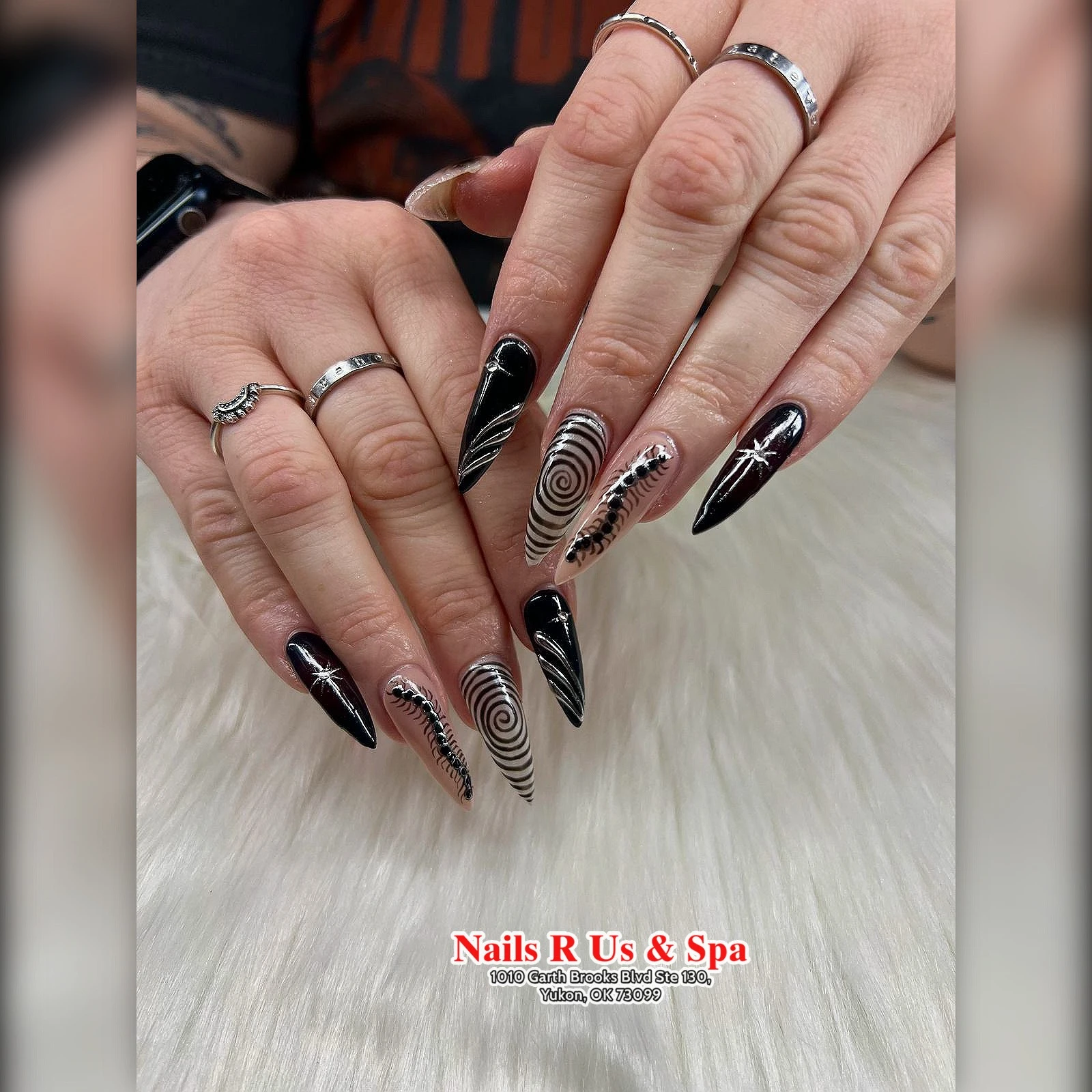 Nails R Us & Spa