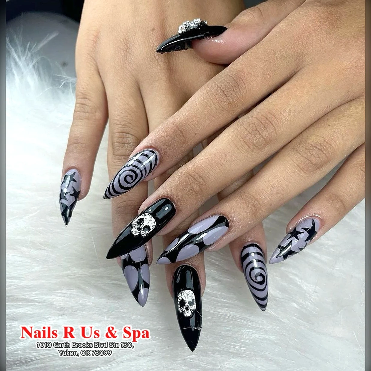 Nails R Us & Spa