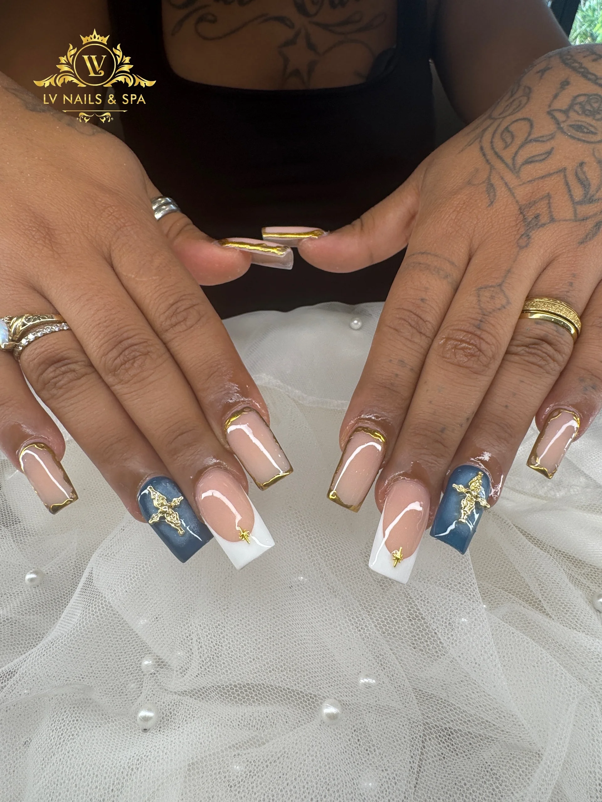 L V Nails & Spa