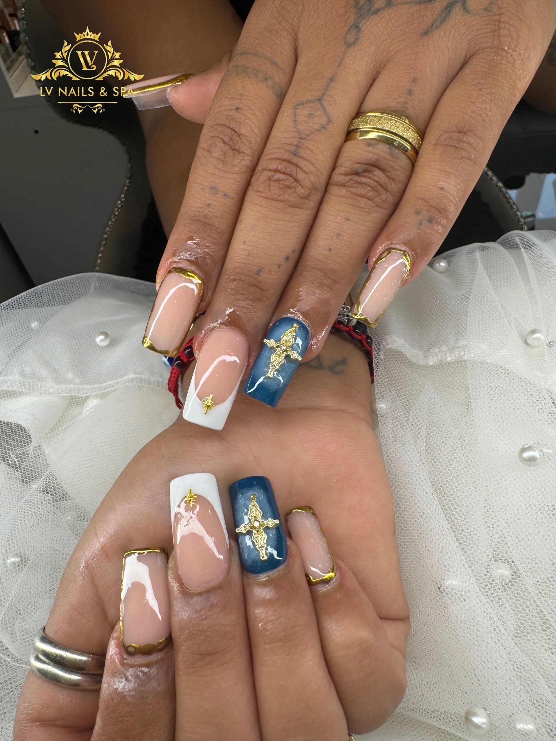L V Nails & Spa