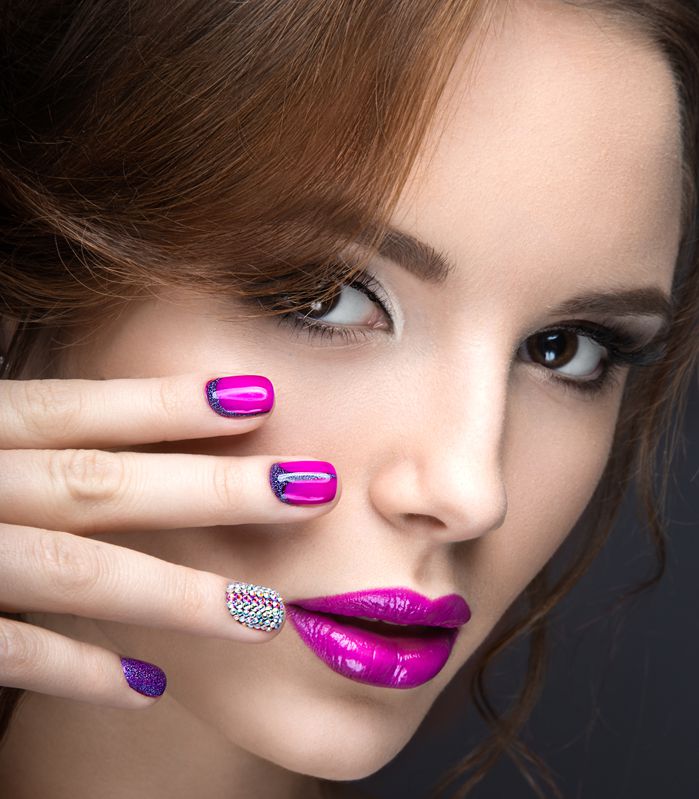 nails