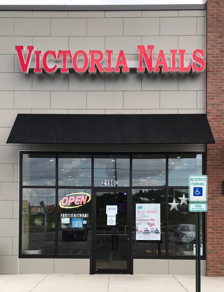 nails