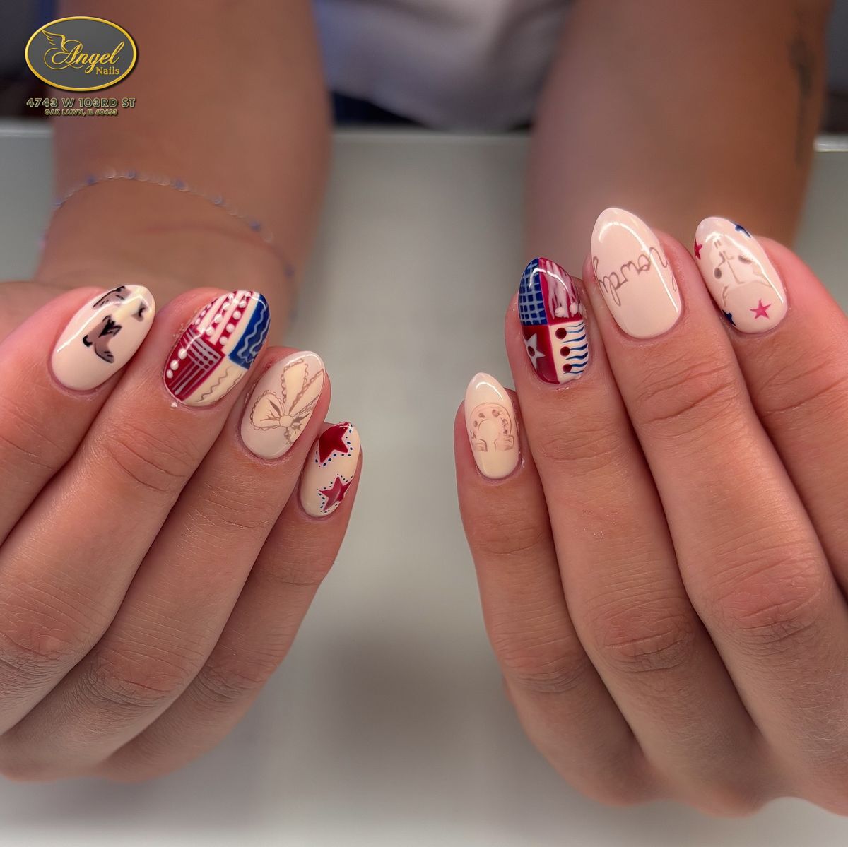  Angel Nails