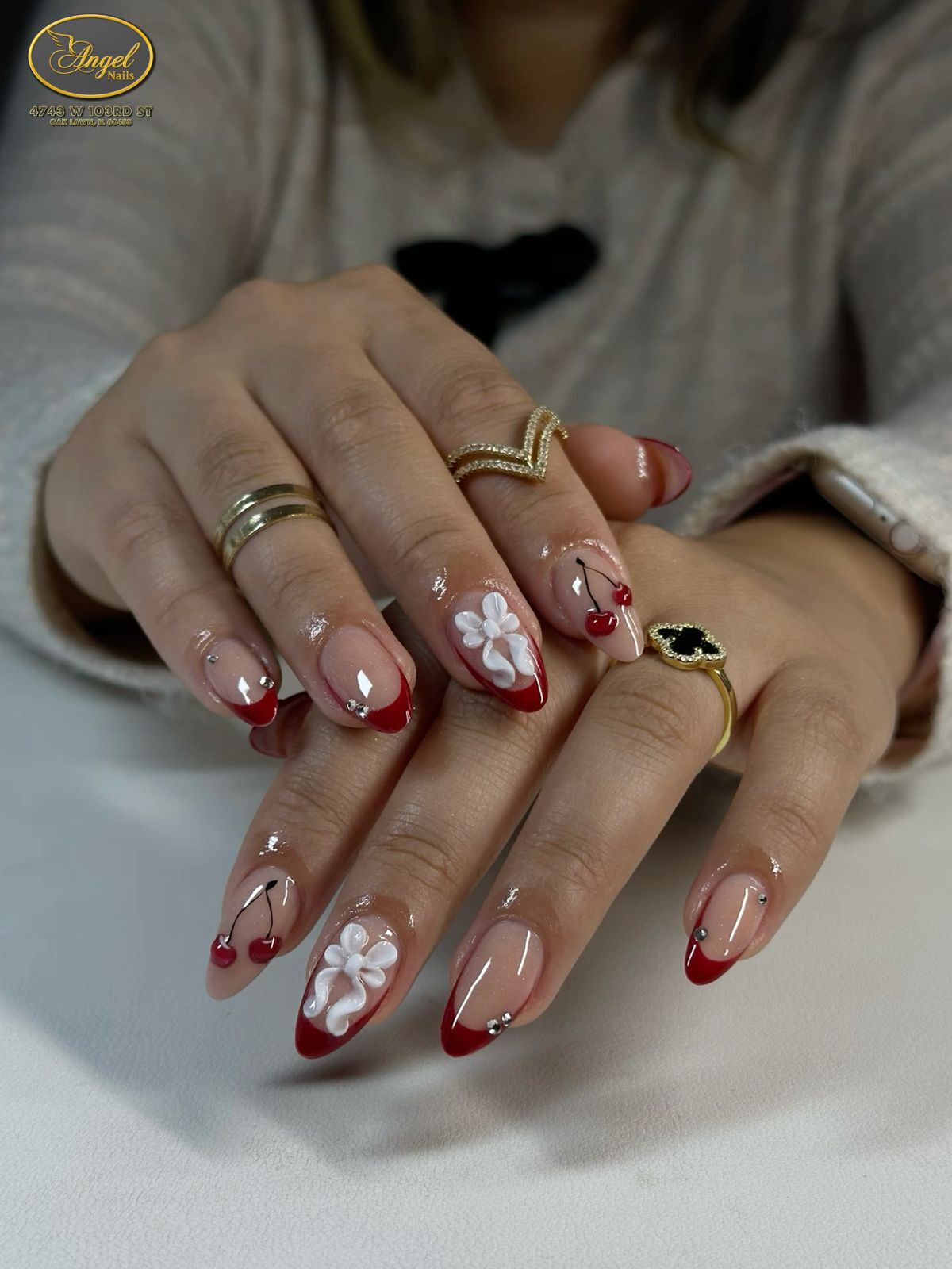  Angel Nails