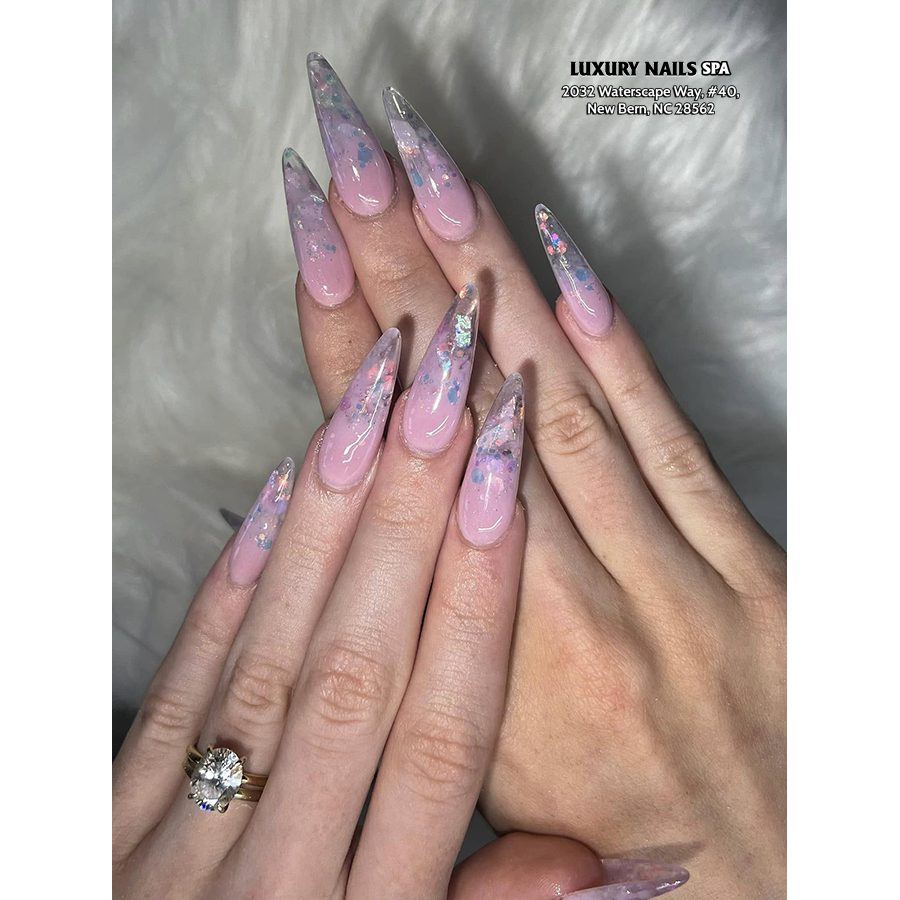 Luxury Nails & Spa (1)