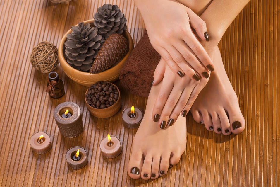 About Luxury Nails
