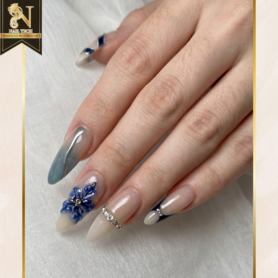  Nail Tech