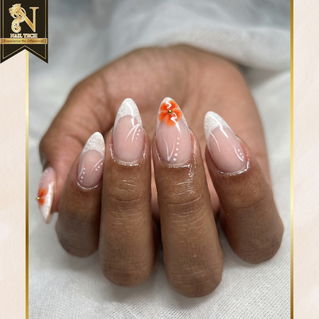  Nail Tech