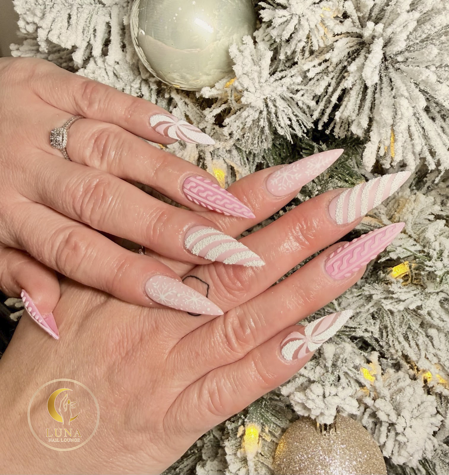 Christmas Nail Art by Luna Nail Lounge - Everett, WA 98208