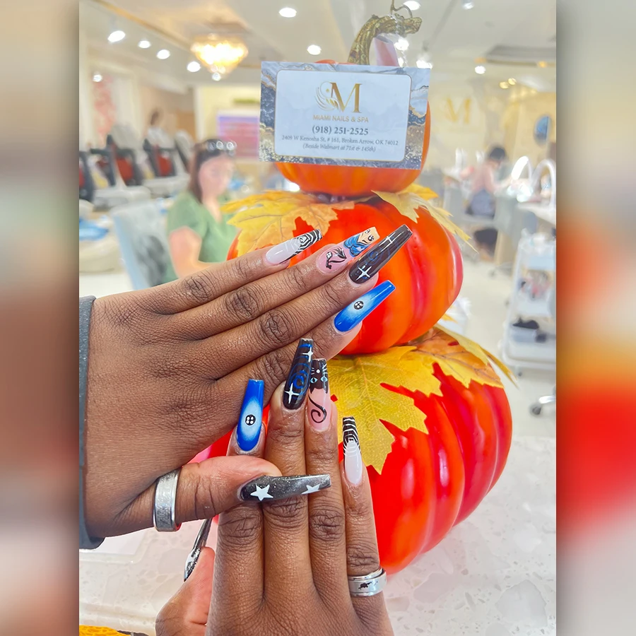 Halloween Nail Art Oct 22 2026