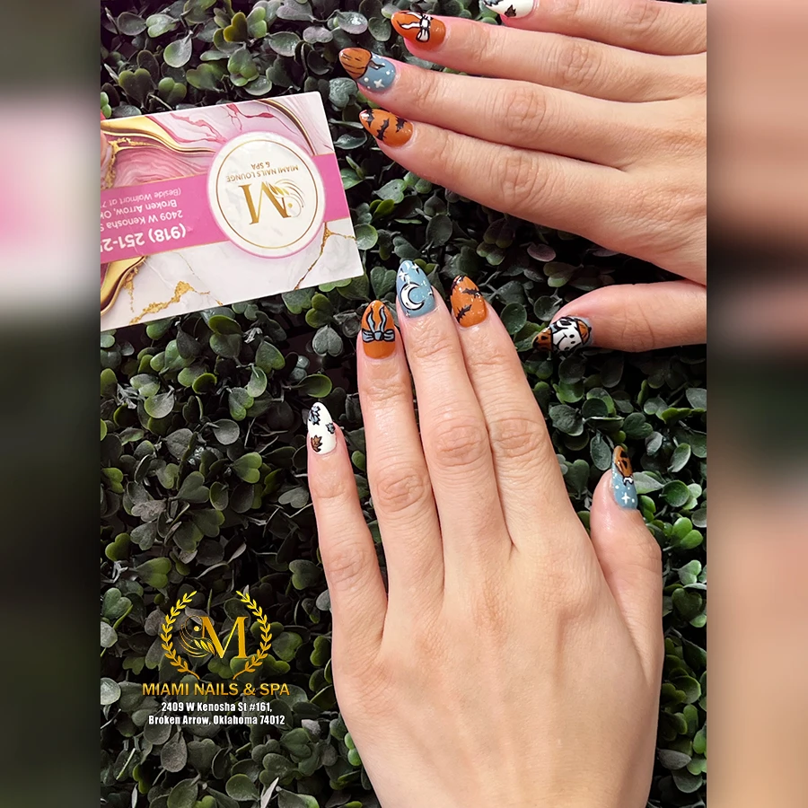 Halloween Nail Art Oct 22 2026