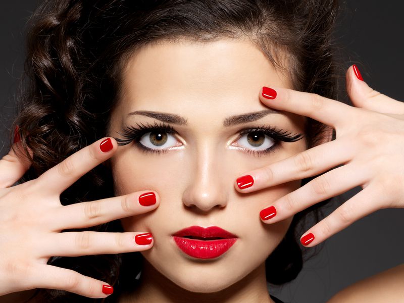 About Luxury Nails