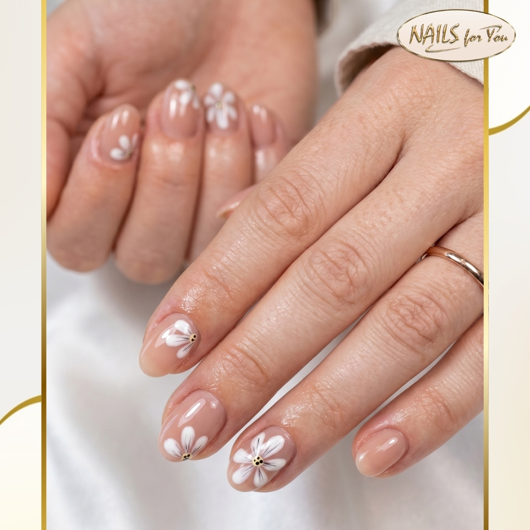 Trending and Luxury Nails Design