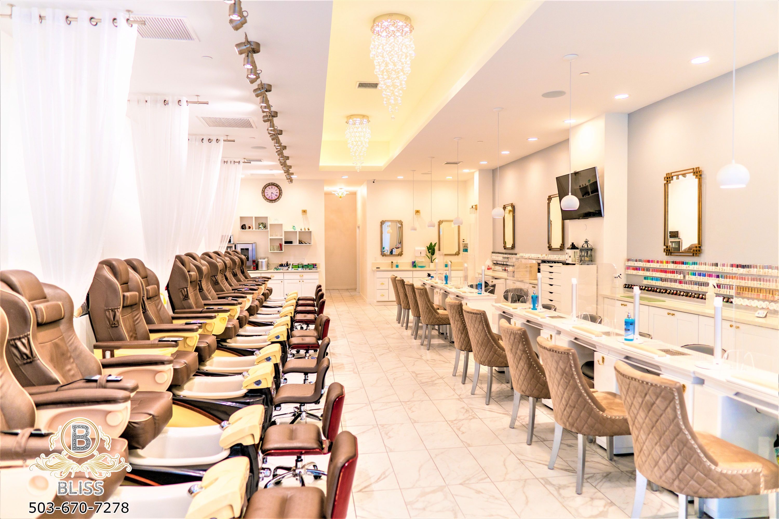 nails salon