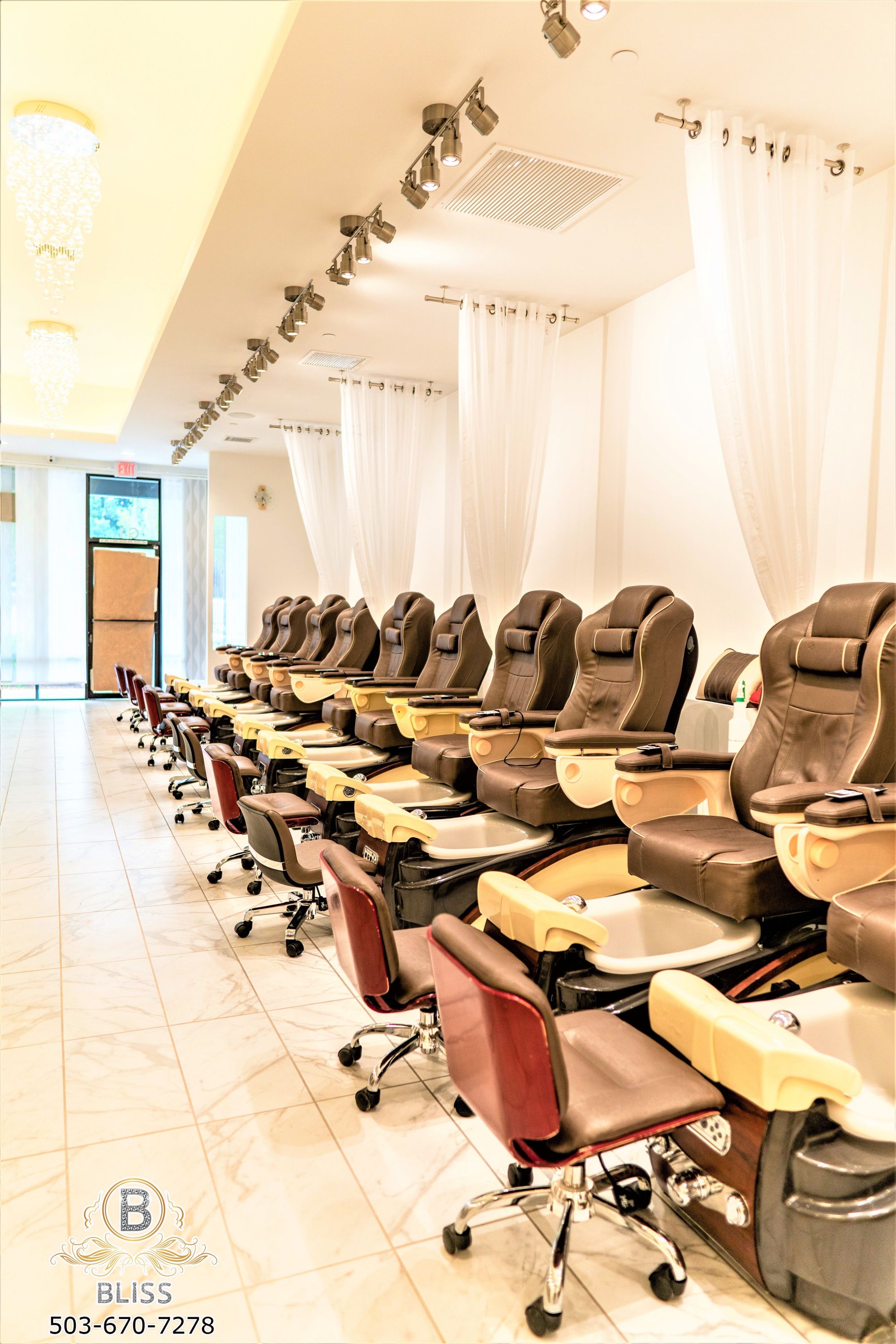 nails salon