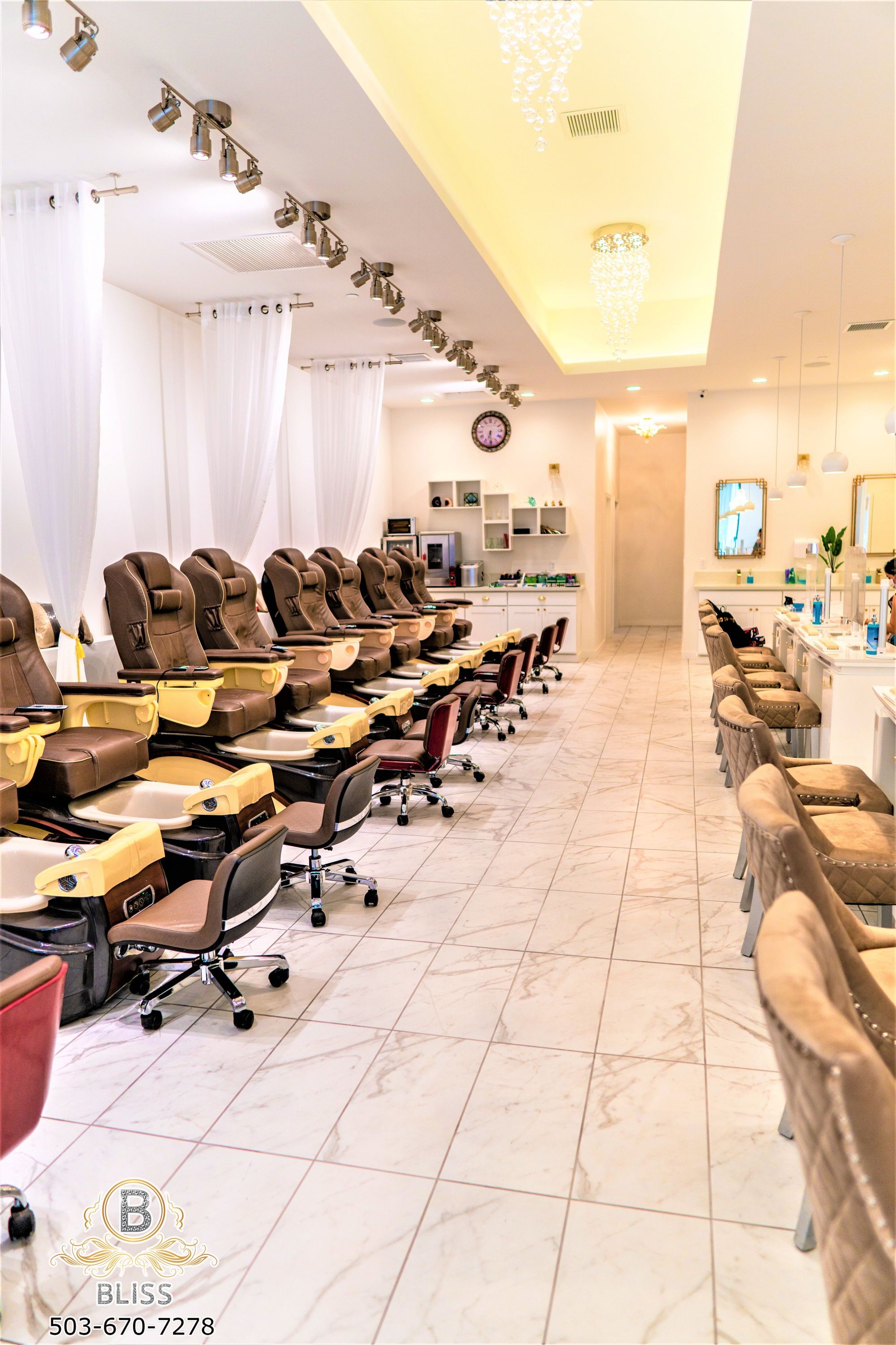 nails salon
