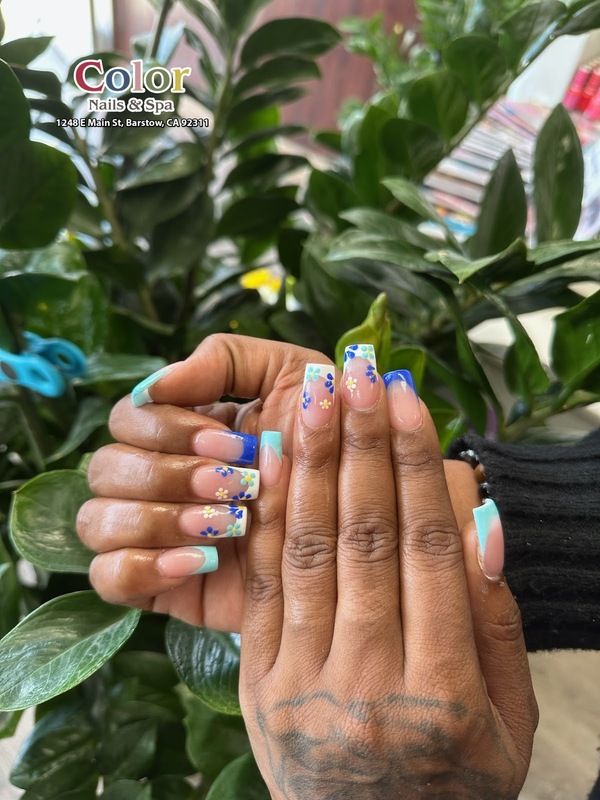Color Nails &amp; Spa